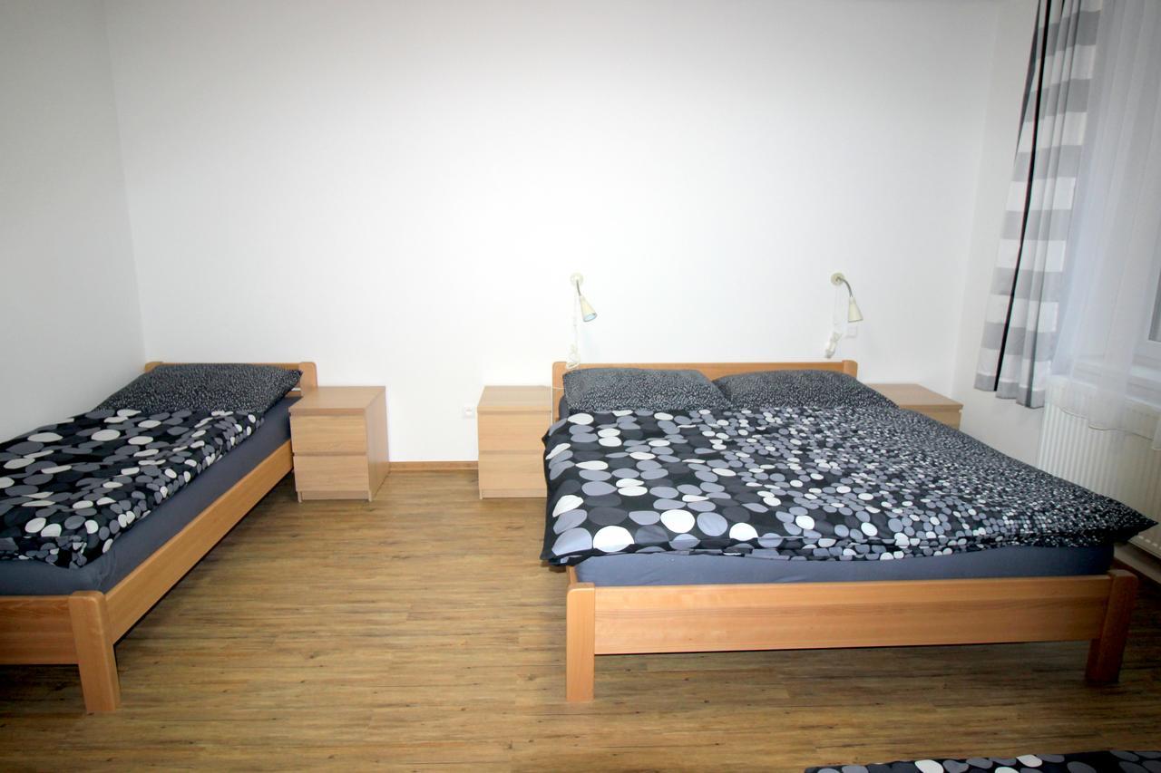 Apartmany Na Sadech Trebon Bagian luar foto