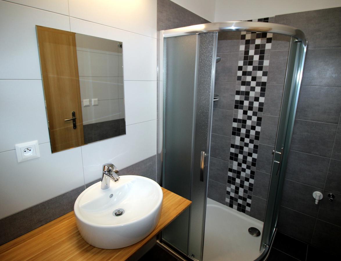 Apartmany Na Sadech Trebon Bagian luar foto