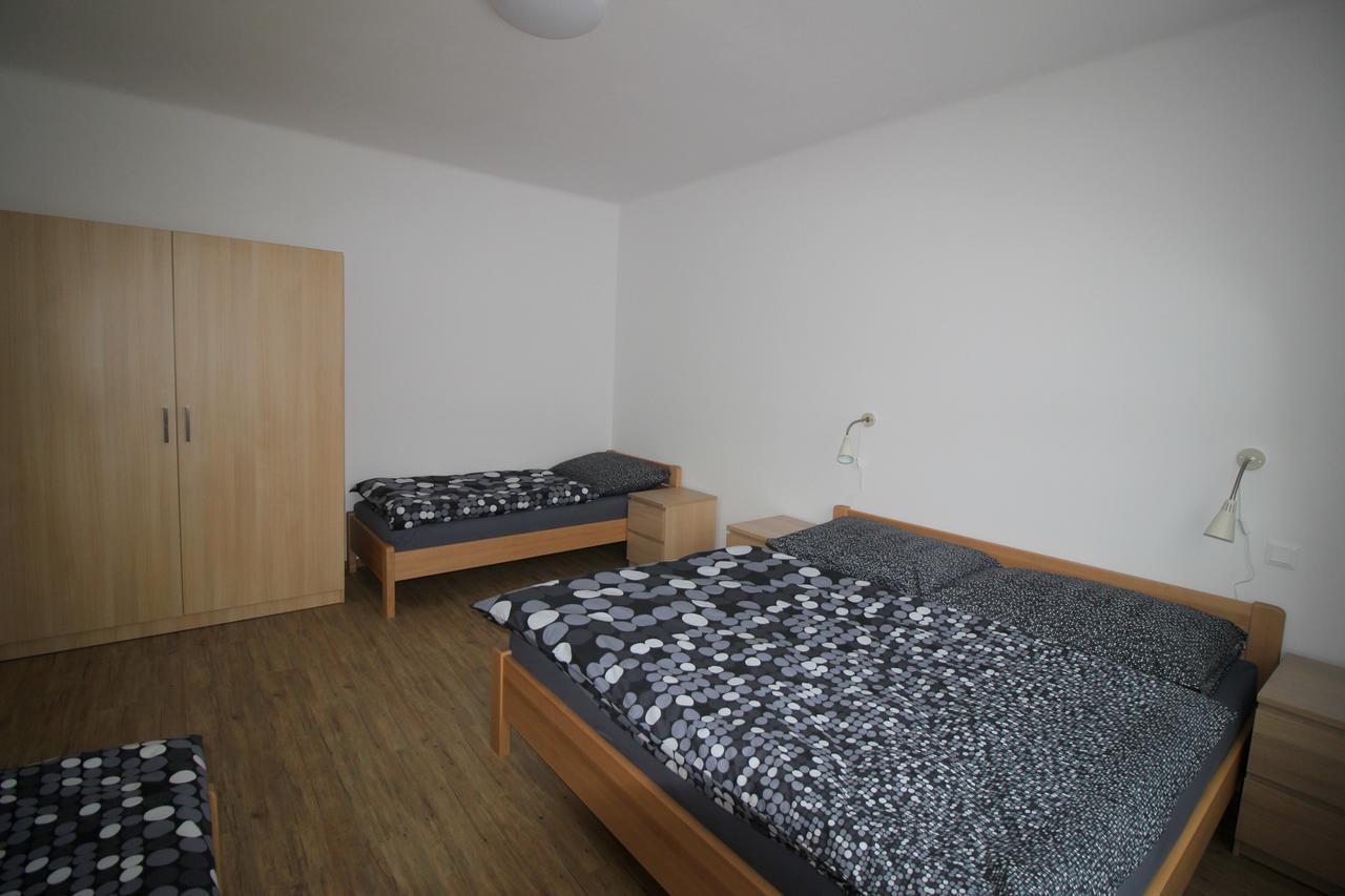 Apartmany Na Sadech Trebon Bagian luar foto
