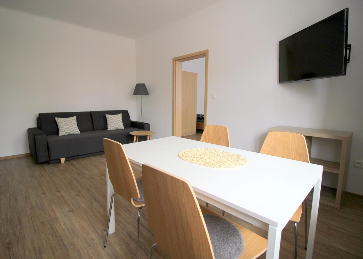 Apartmany Na Sadech Trebon Bagian luar foto