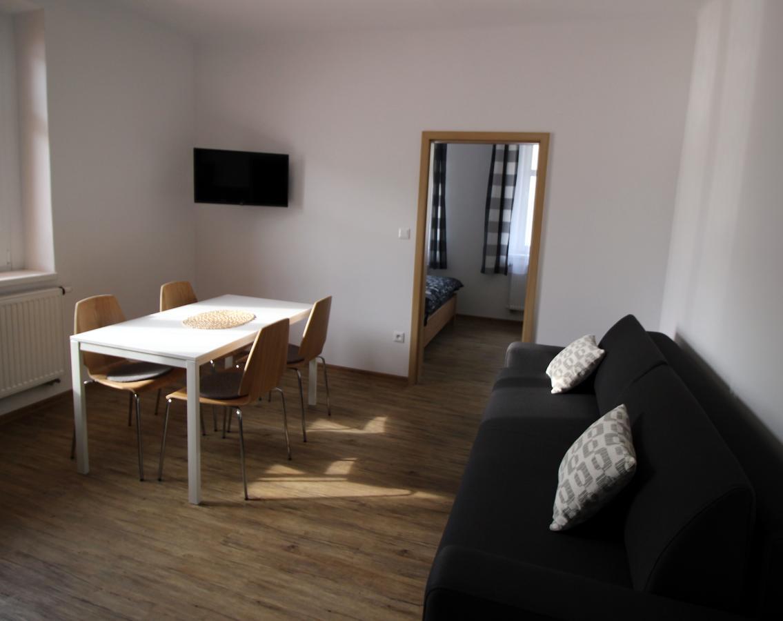 Apartmany Na Sadech Trebon Bagian luar foto