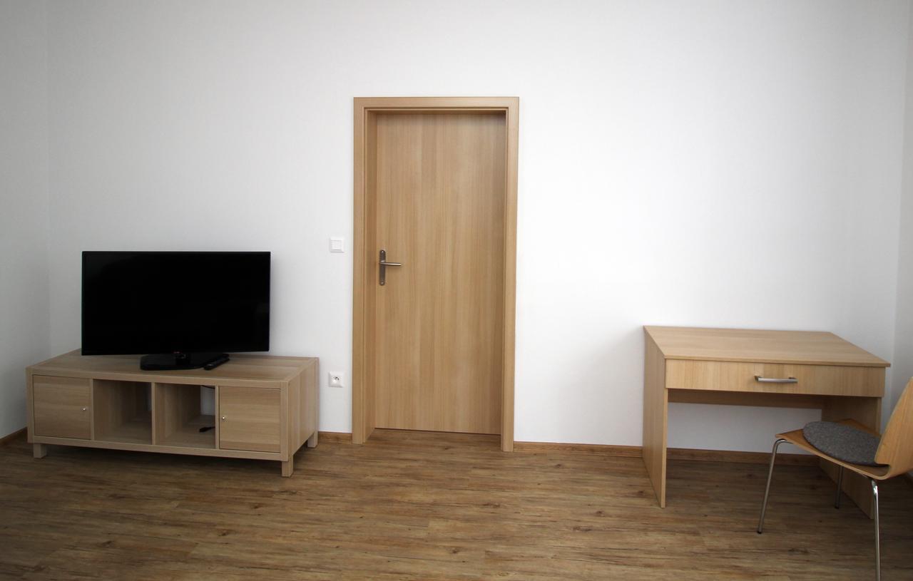 Apartmany Na Sadech Trebon Bagian luar foto