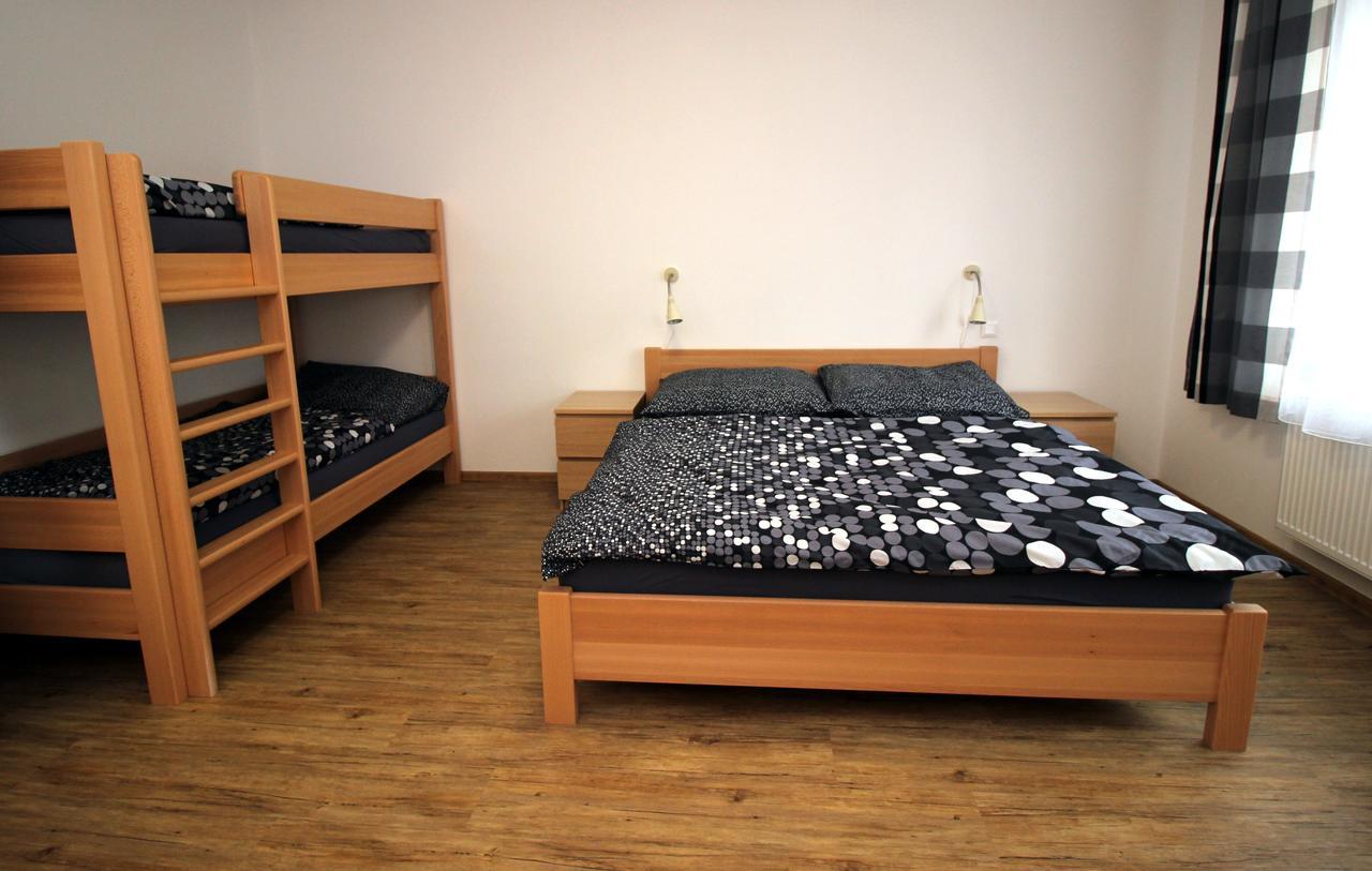 Apartmany Na Sadech Trebon Bagian luar foto