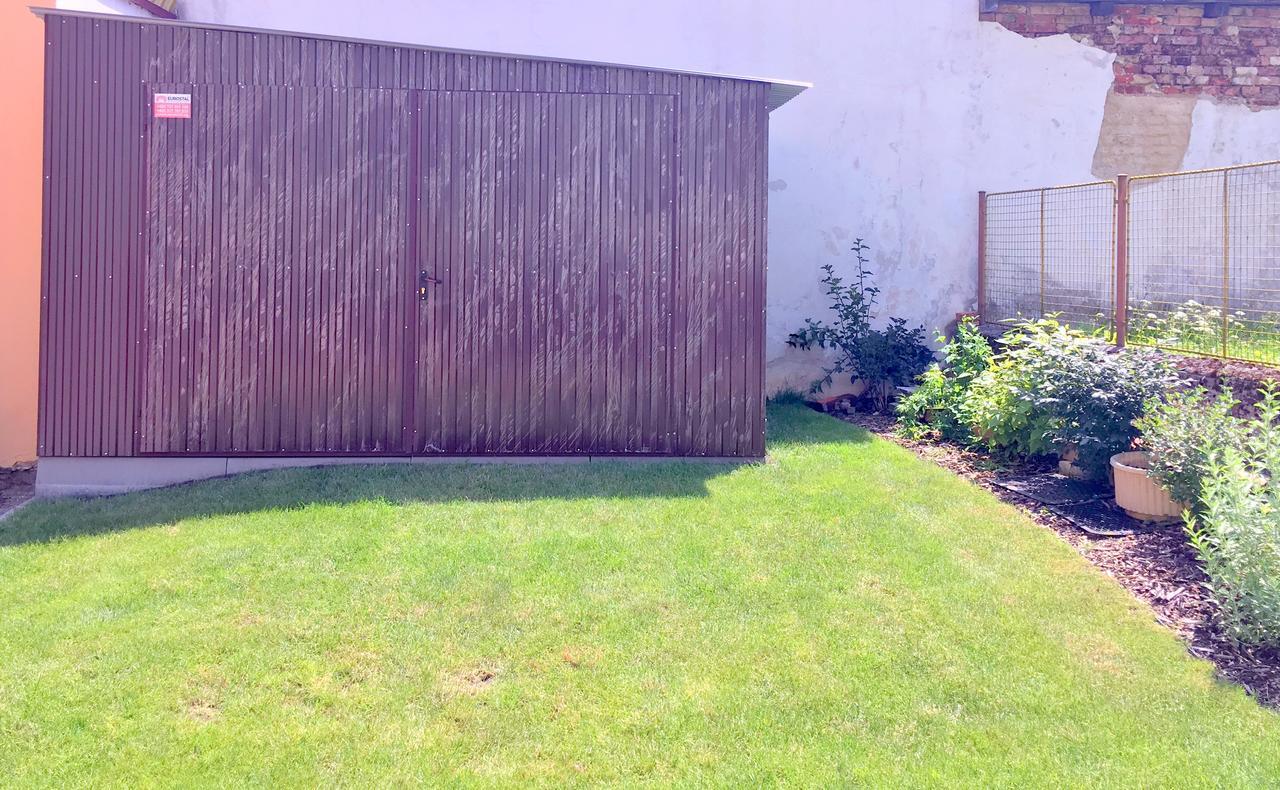 Apartmany Na Sadech Trebon Bagian luar foto